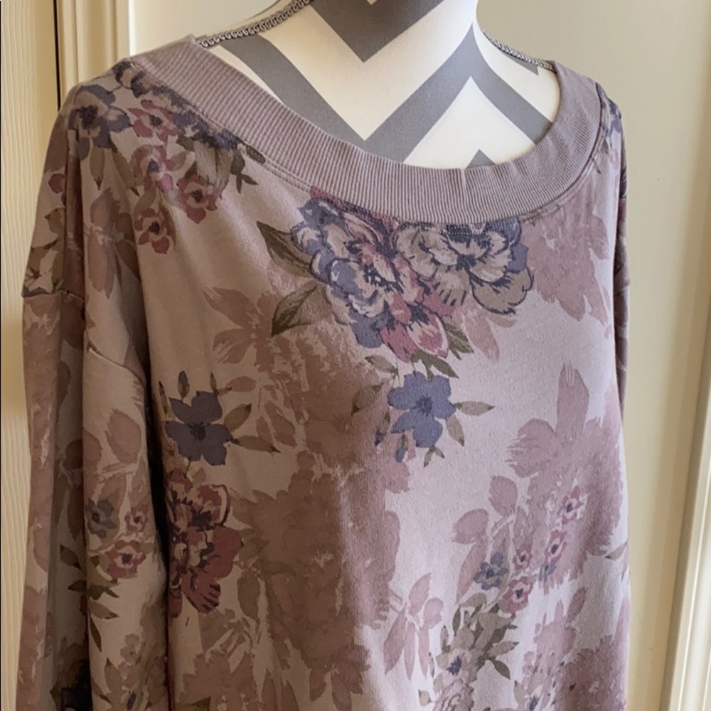 🌸Purple Floral Sweatshirt🌸